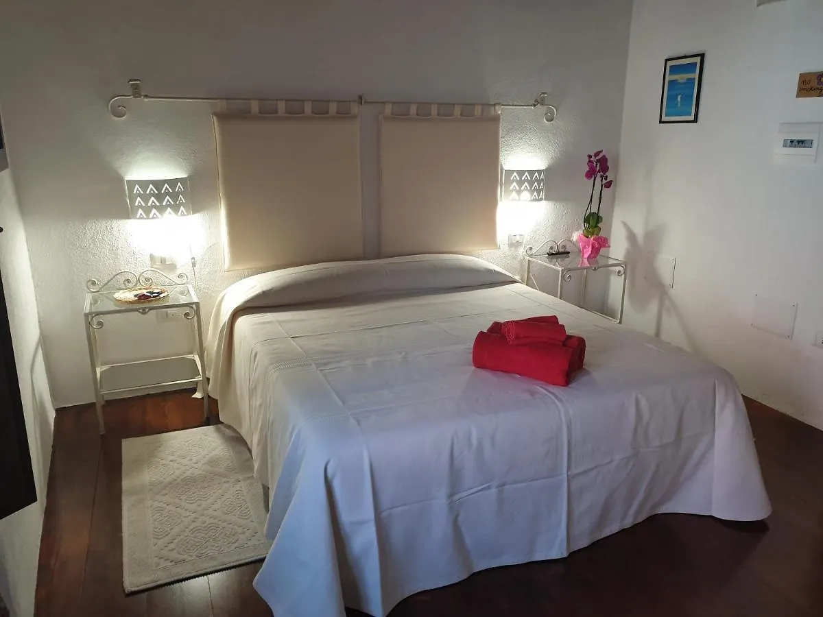 The Templars Guesthouse Santu Lussurgiu Bed & Breakfast